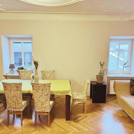 Taferne In Koestendorf - Ferienwohnung Monteurzimmer Neumarkt am Wallersee Bagian luar foto