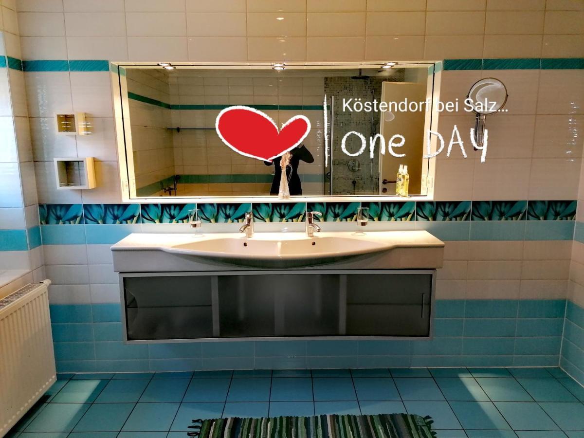 Taferne In Koestendorf - Ferienwohnung Monteurzimmer Neumarkt am Wallersee Bagian luar foto