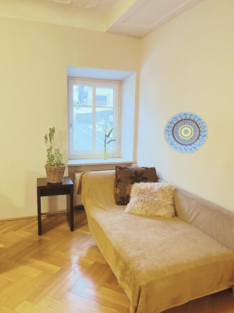 Taferne In Koestendorf - Ferienwohnung Monteurzimmer Neumarkt am Wallersee Bagian luar foto