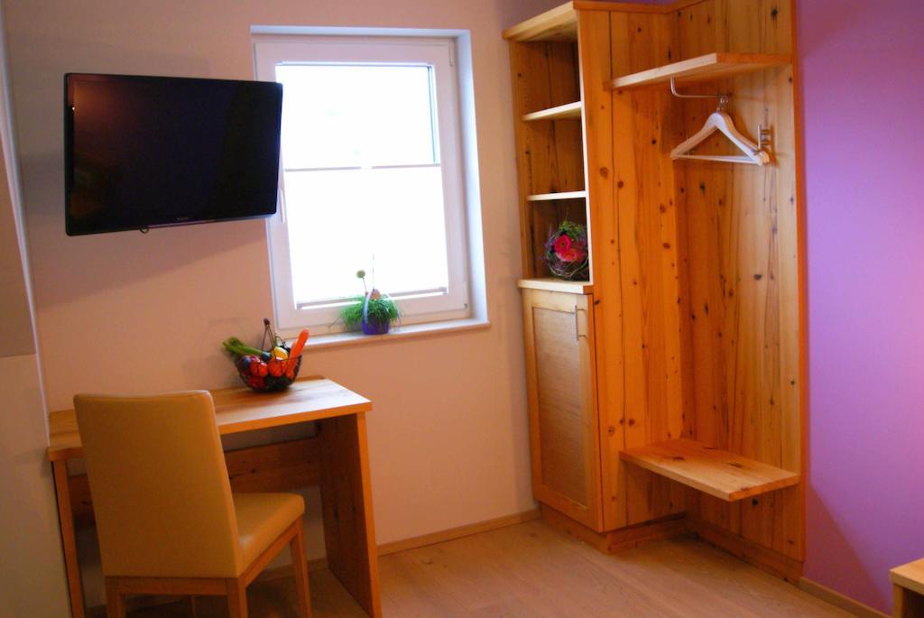Taferne In Koestendorf - Ferienwohnung Monteurzimmer Neumarkt am Wallersee Bagian luar foto